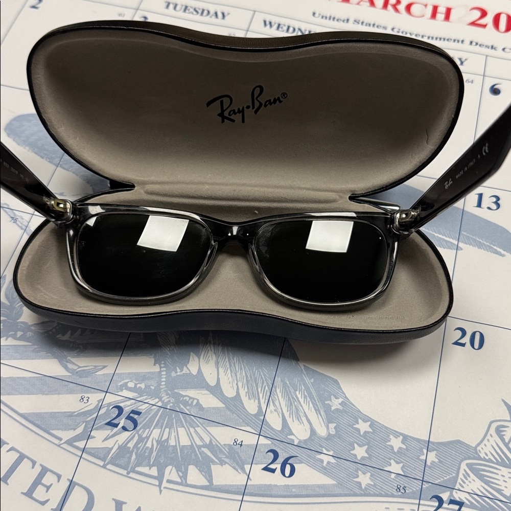Ray-Ban New Wayfarer RB2132 COLOR-MIX Sunglasses - Black/Transparent 55/18